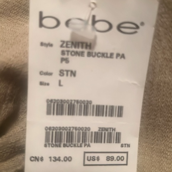 Bebe Designer pants. Straight leg, slightly flared with turquoise studded belt. - Picture 7 of 10